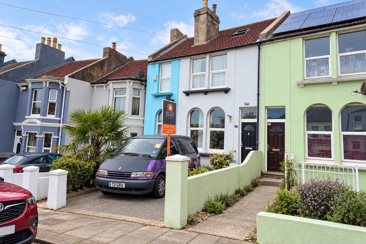 4 bed property in Athelstan Road, Hastings